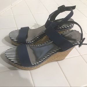 Charles David wedge sandal in blue